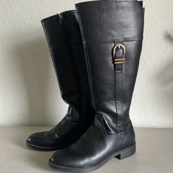 Liz Claiborne - faux Leather Boots - Picture 5 of 9